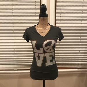 EUC Doe LOVE Peace Grey Short Sleeve Shirt